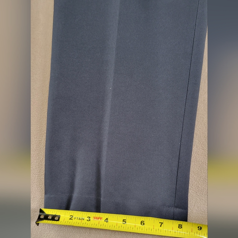 Van Heusen Traveler Dress Pants Men’s 38x30 Navy Blue Flat Front Pre-Owned - Picture 7 of 8
